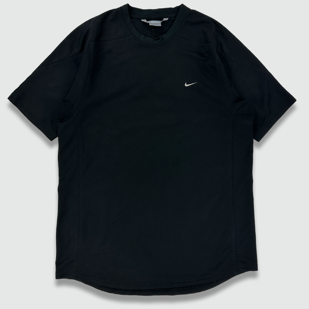 nike small logo shirt