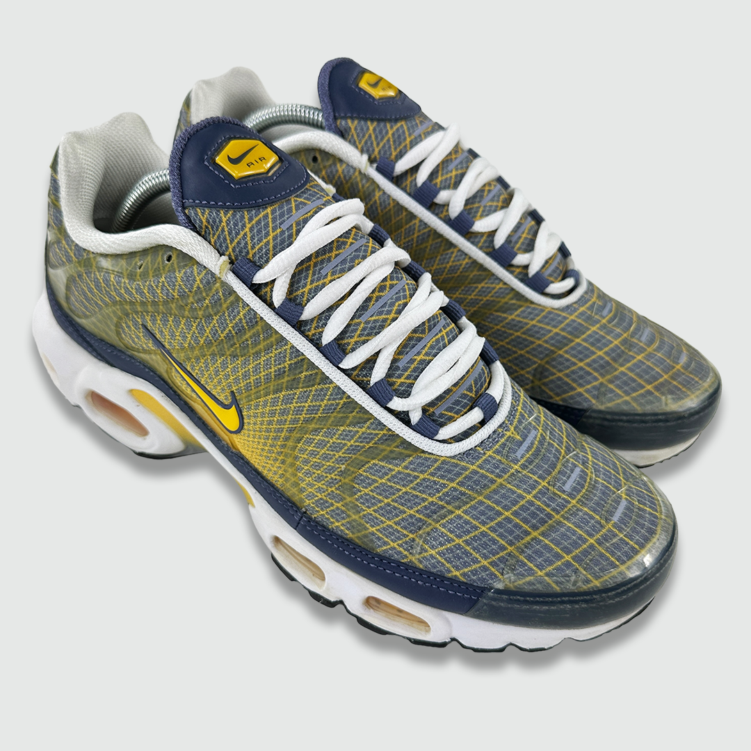 Nike tn sales wave grid