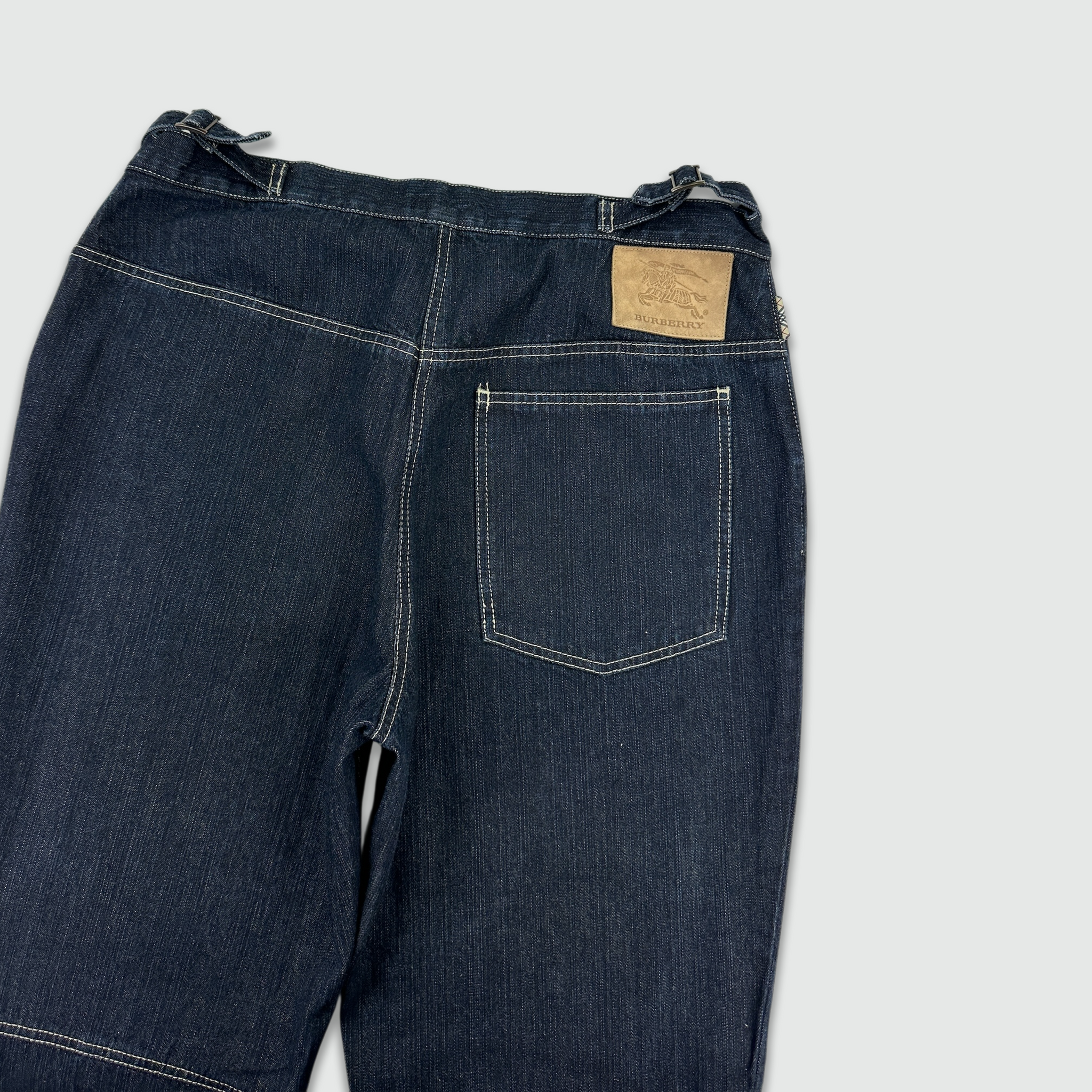 Burberry Darted Knee Jeans (W33)