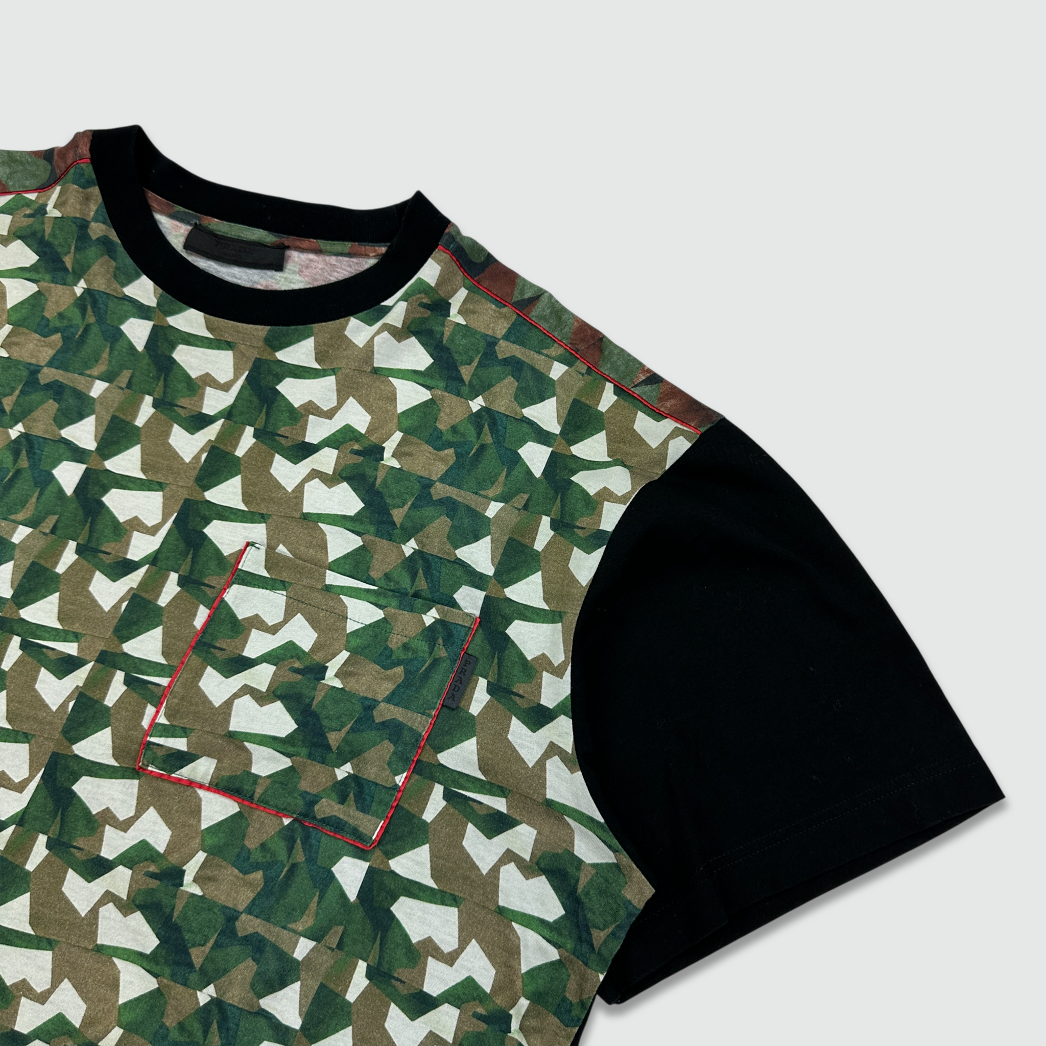 Prada T Shirt (L/XL)