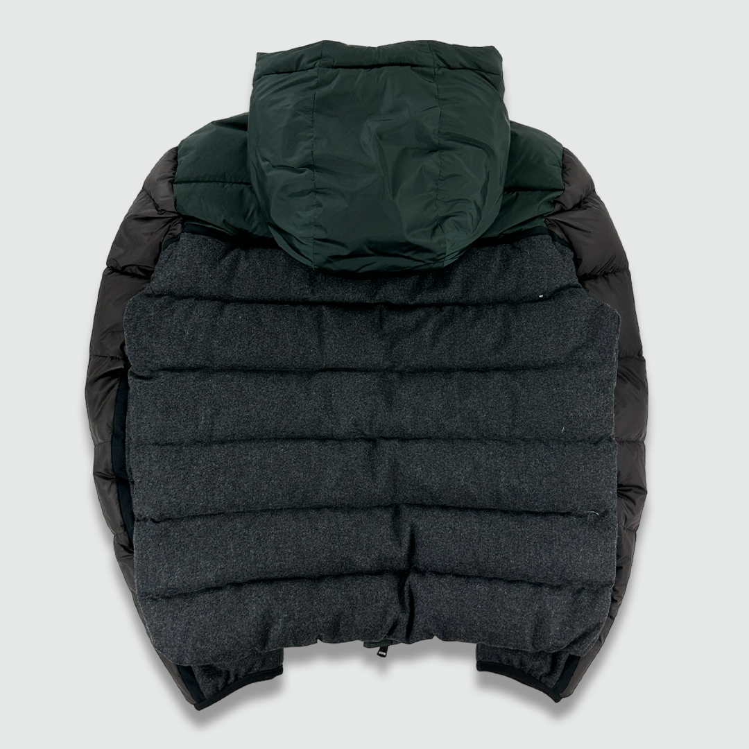 Moncler Puffer Jacket (L)