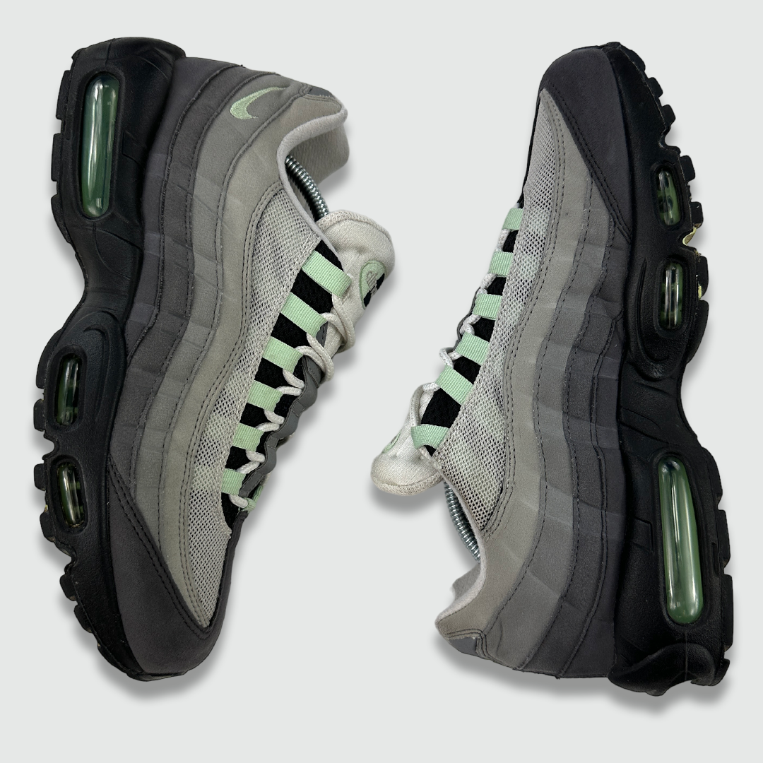 Nike Air Max 95 'Fresh Mint' (UK 8.5)