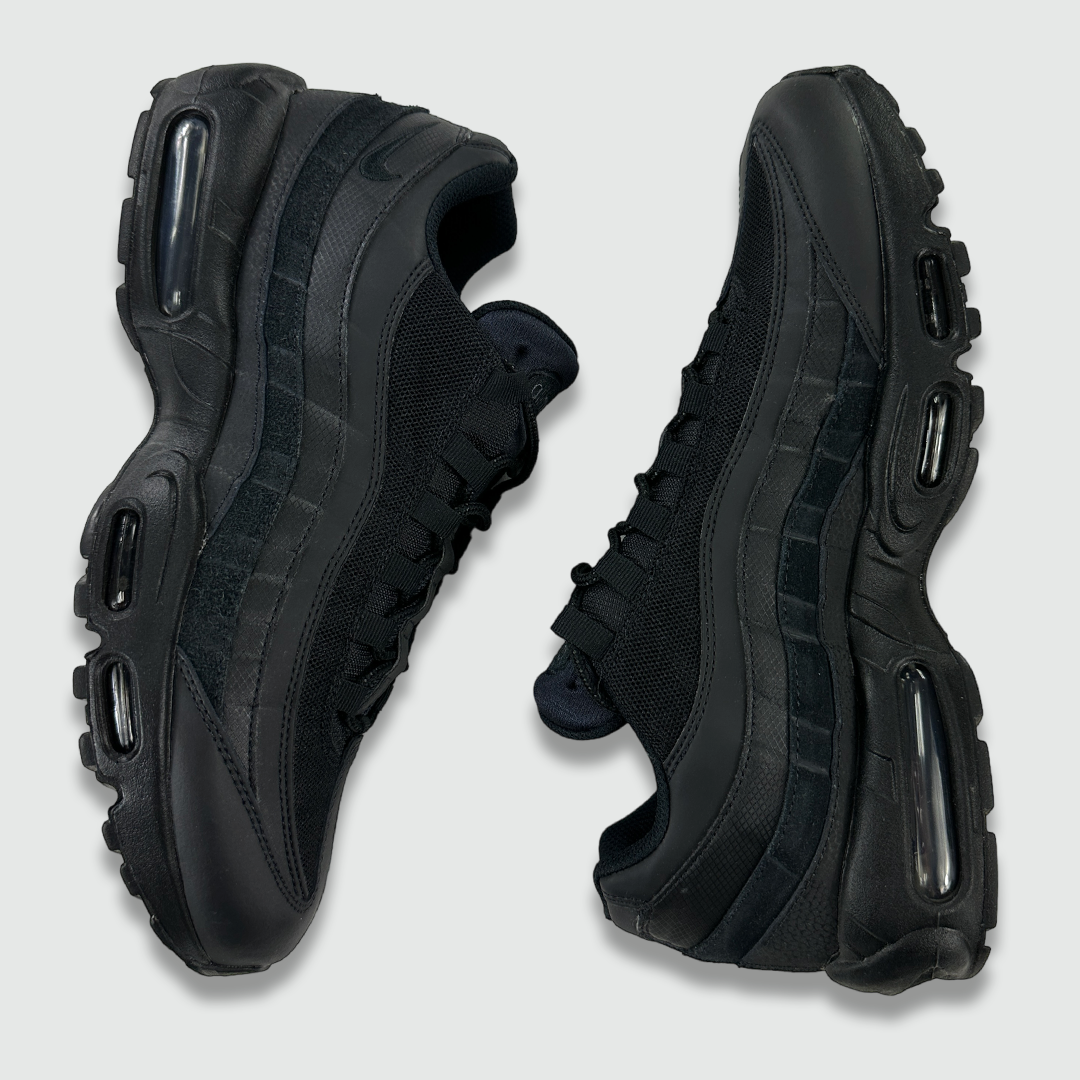 Nike Air Max 95 (UK 11) â PASTDOWN