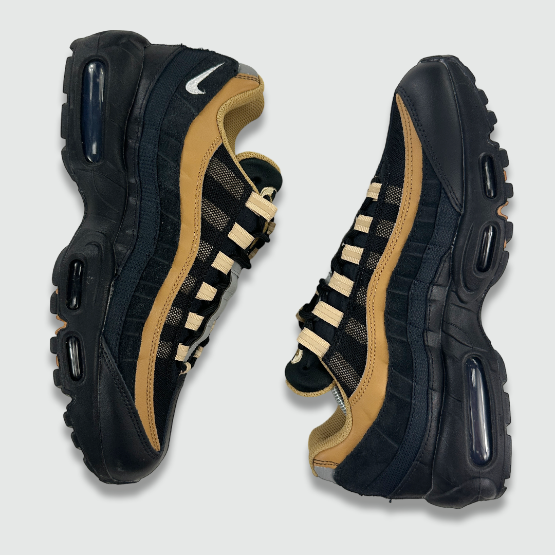 Nike Air Max 95 (UK 9)