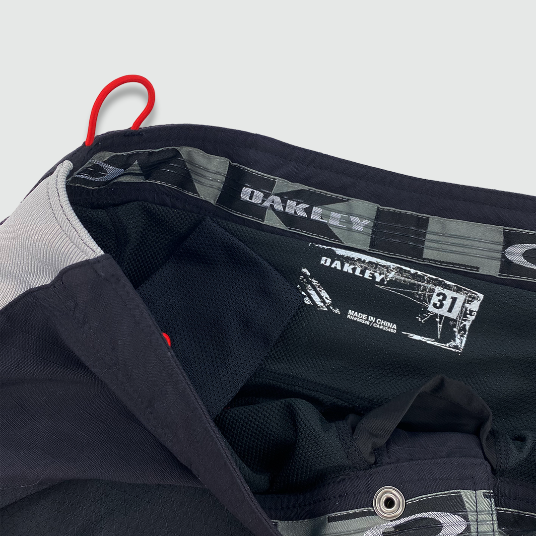 Oakley top 96548 shorts