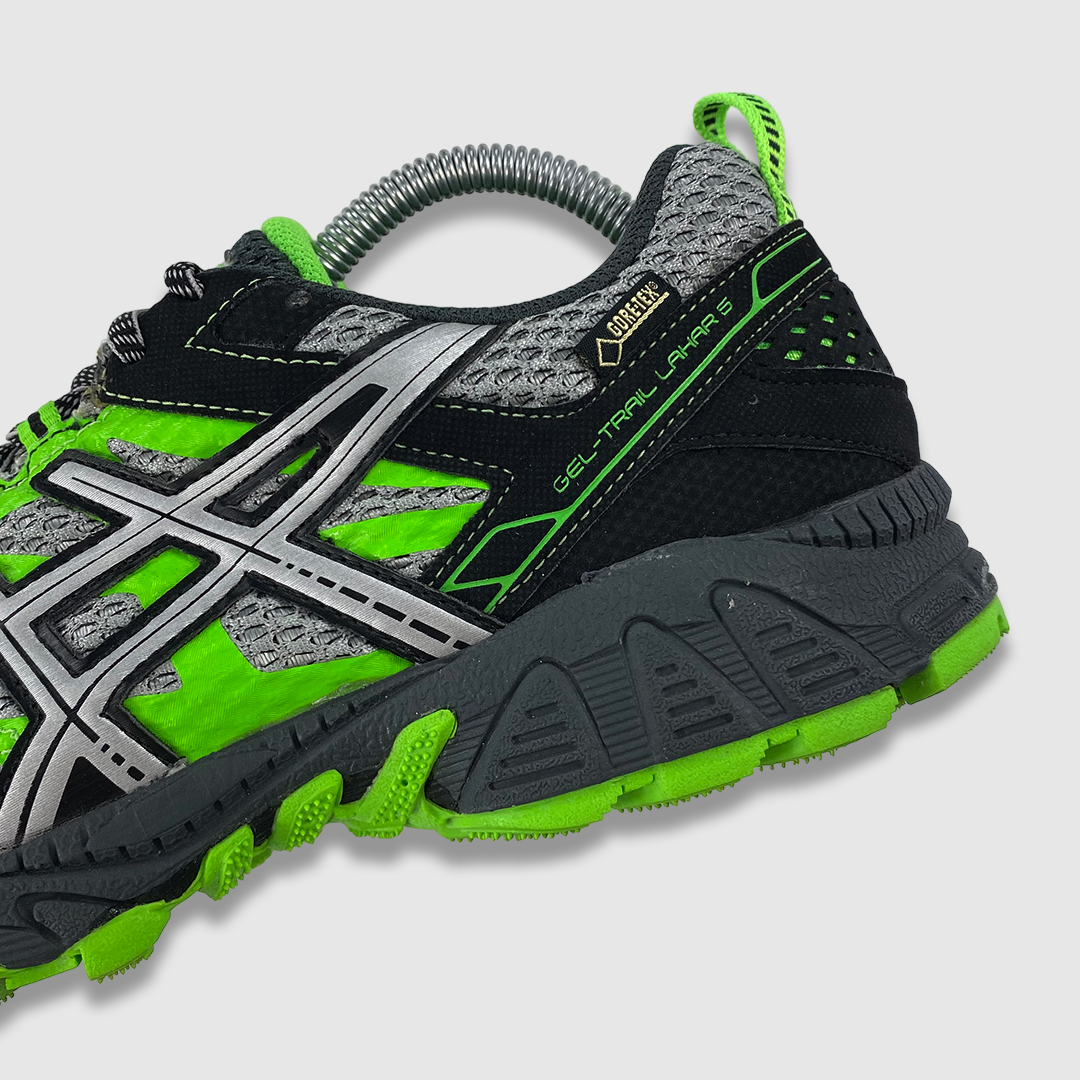 Asics gel 2025 lahar 5