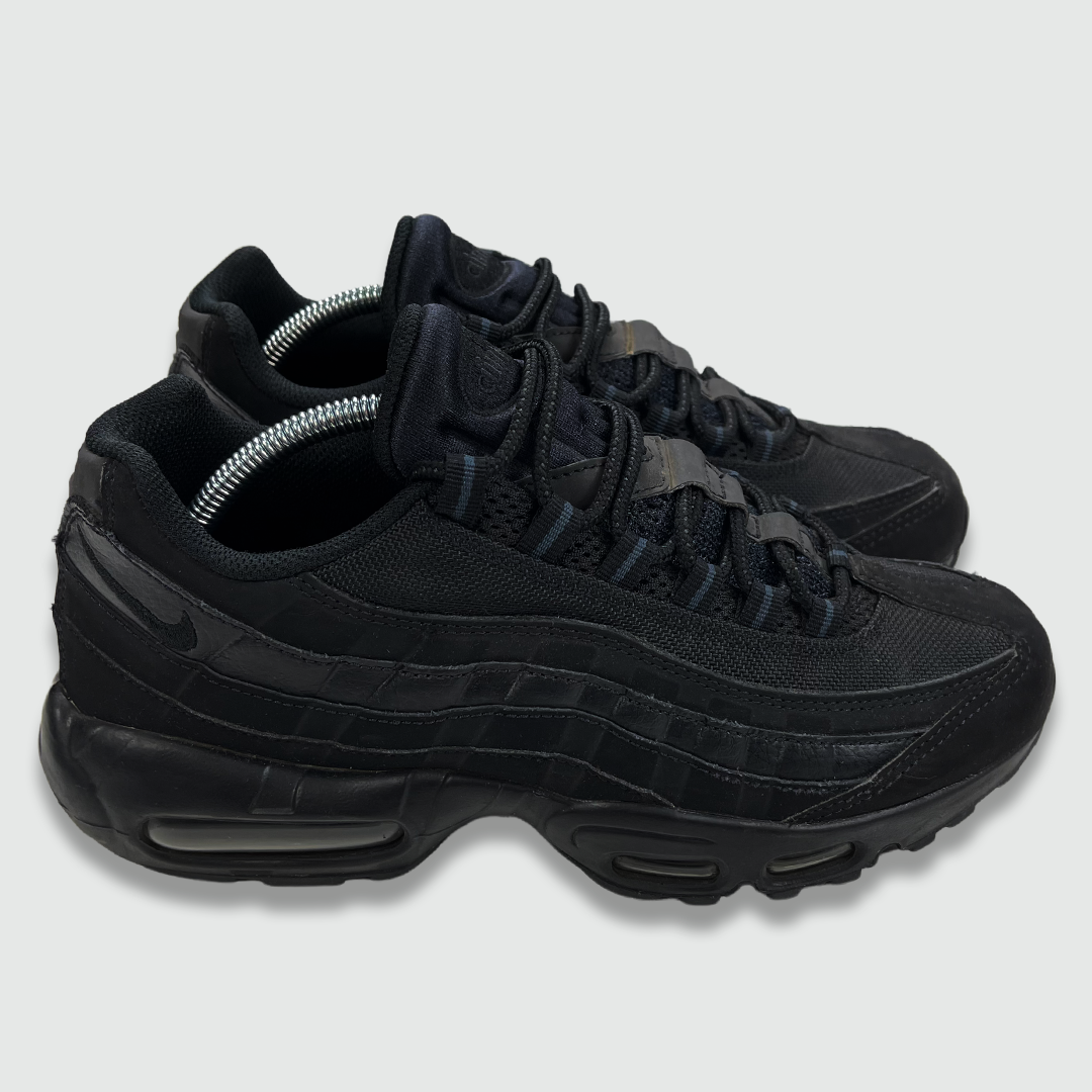 Nike Air Max 95 (UK 7)