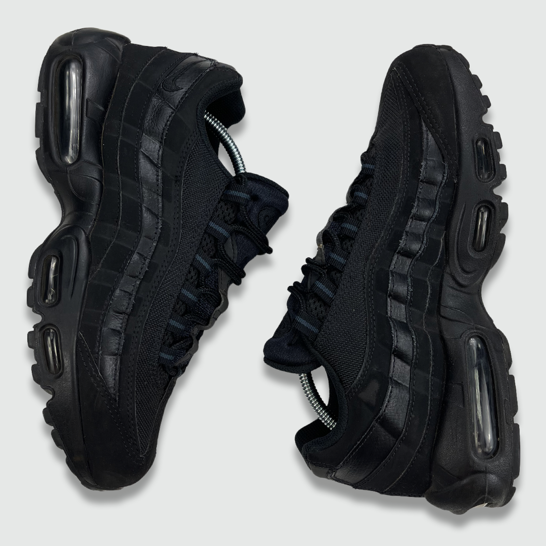 Nike Air Max 95 (UK 7)