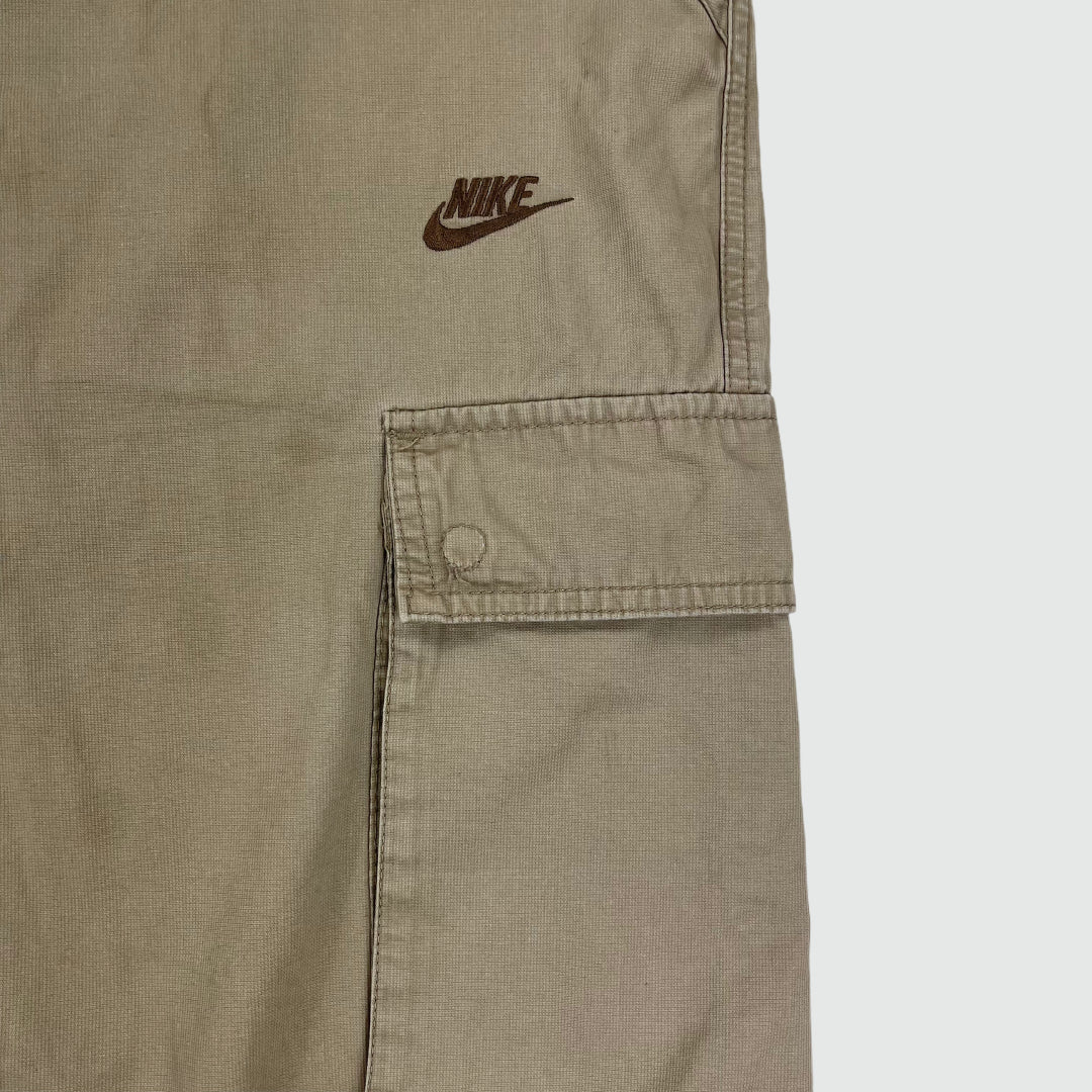 Nike Cargo Shorts (L)