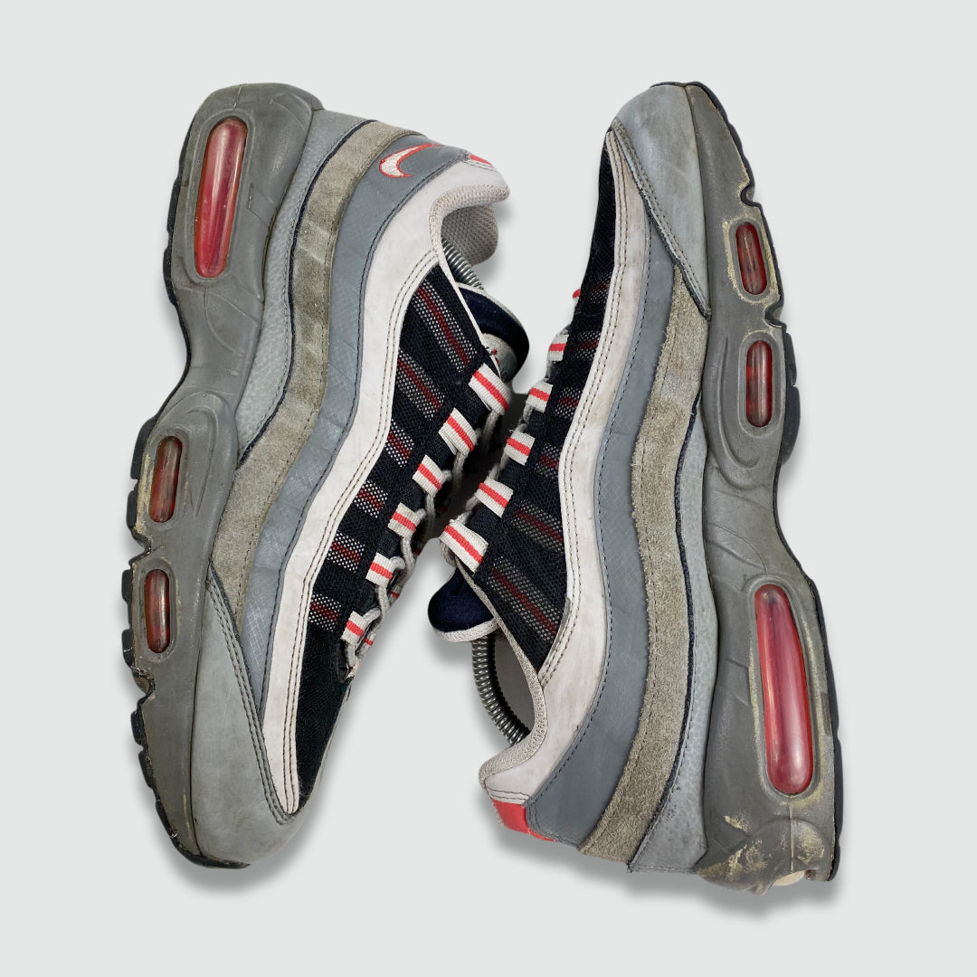 Nike Air Max 95 (UK 9)