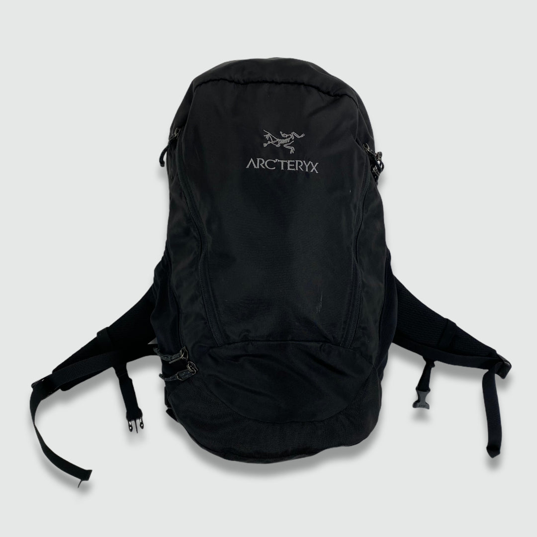 Arc'teryx Mantis 26 backpack